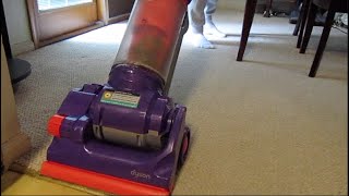 2006 Dyson Dc07 Low Reach Bagless Upright Vacuum Cleaner
