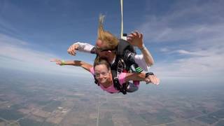 1640 Lori Czaplicki Skydive at Chicagoland Skydiving Center 20160612 Klash Jenny