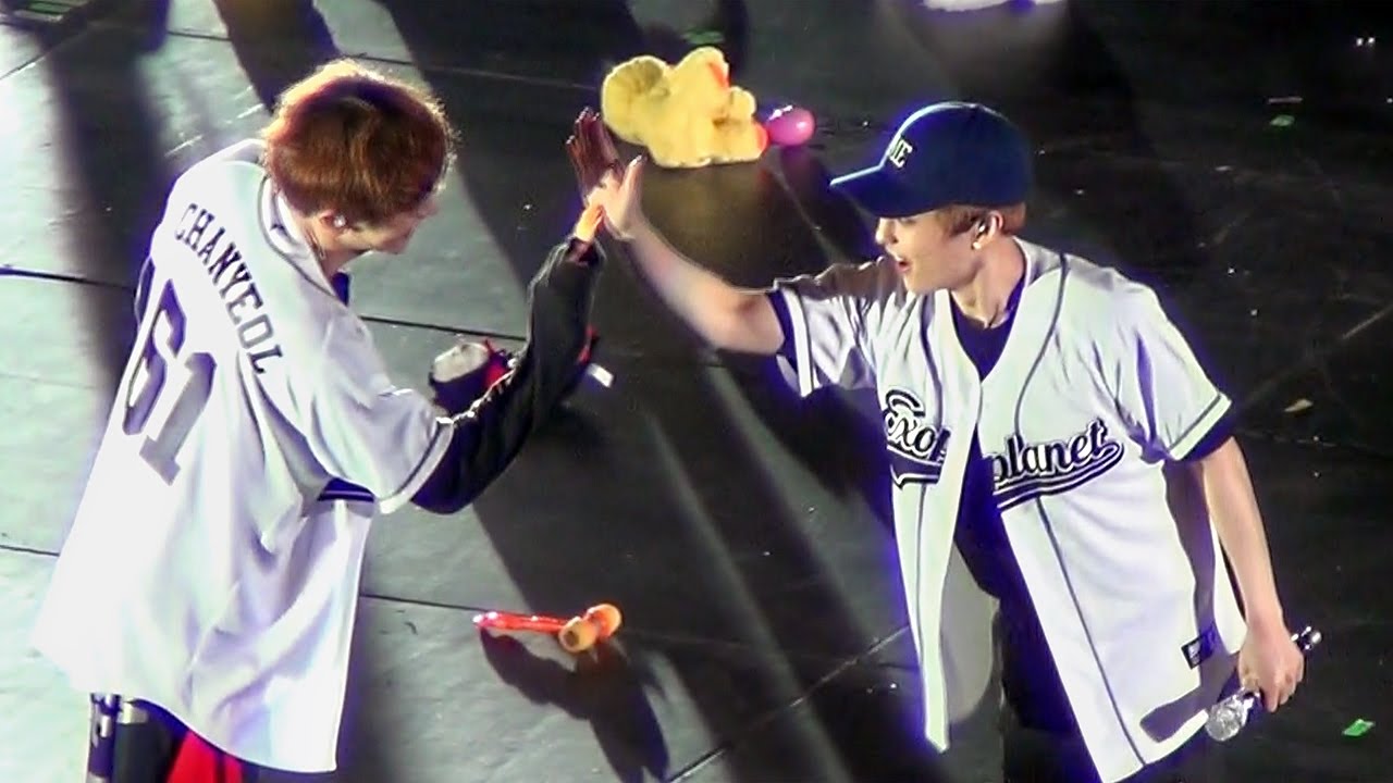 170428 Angel/너의 세상으로 (ft. tiny hands and tiny feet) - EXOrDIUM in LA