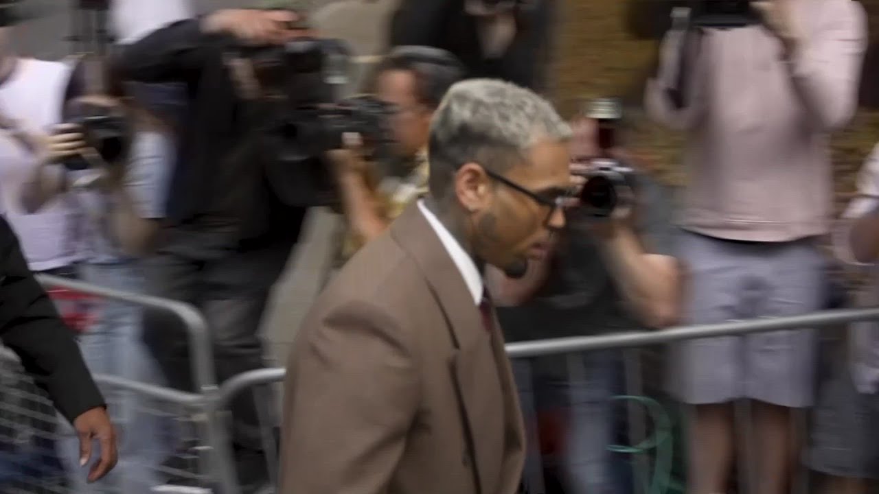 U.S. singer CHRIS BROWN arrives at LONDON COURTfor hearing