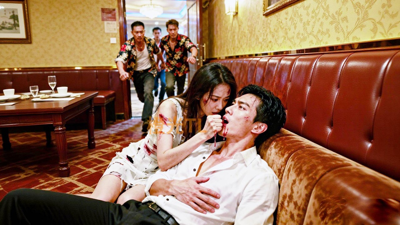 慌亂中她撲進病秧子總裁懷裡求救，被惡霸笑愚蠢，怎料她1滴精血讓總裁痊愈滿血恢復，護她在身後，從此寵她入骨！#短劇 #甜寵 #瑪麗蘇 #總裁灰姑娘