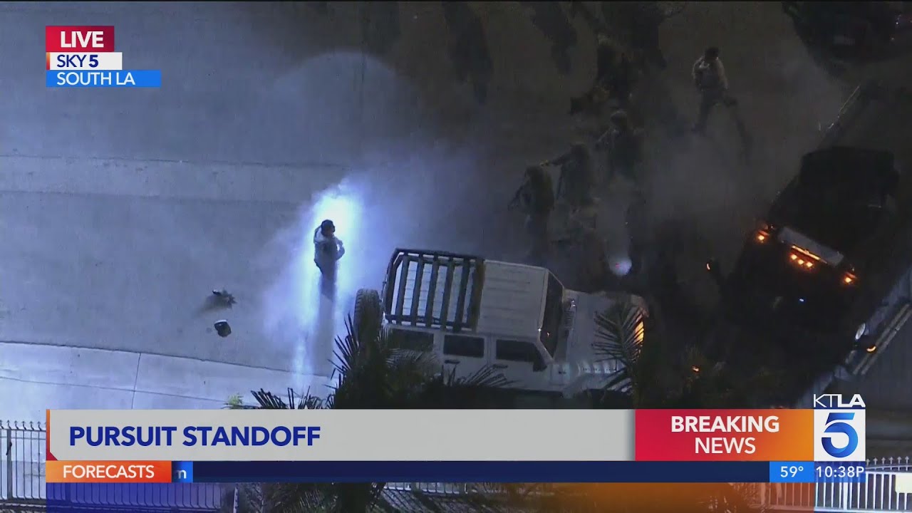 Pursuit, barricade suspect taken into custody in South L.A. - YouTube