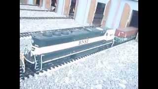 MTH O S BNSF Single Stack train w/ SD70MAC pair