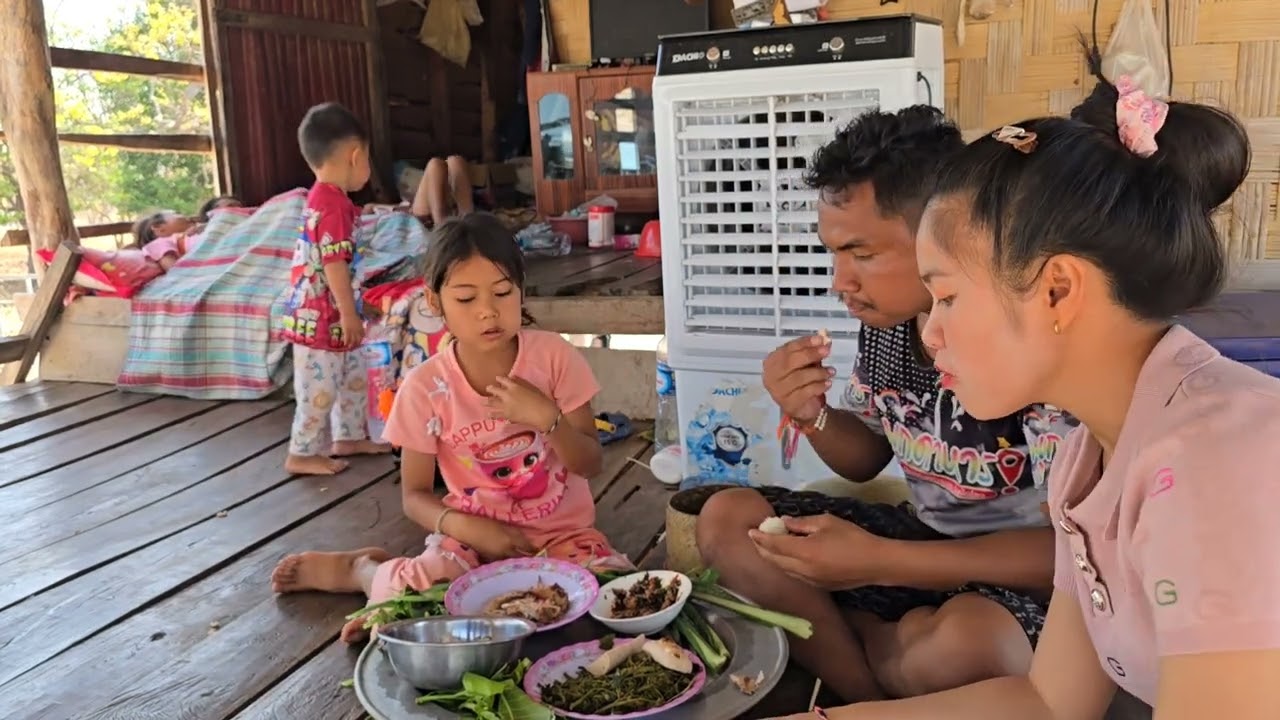 กอนข้าวเช้าปี้งไก่บ้านตำถั่วแช่บๆ