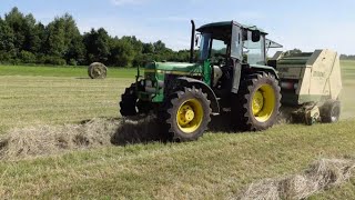 John Deere 2850 presst Rundballen