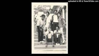 Lôlô sy ny Tariny - Ilay akanjo fotsy