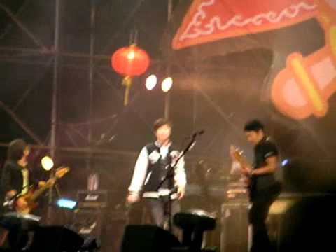 2011/2/12 高雄燈會-五月天-妳不是真的快樂