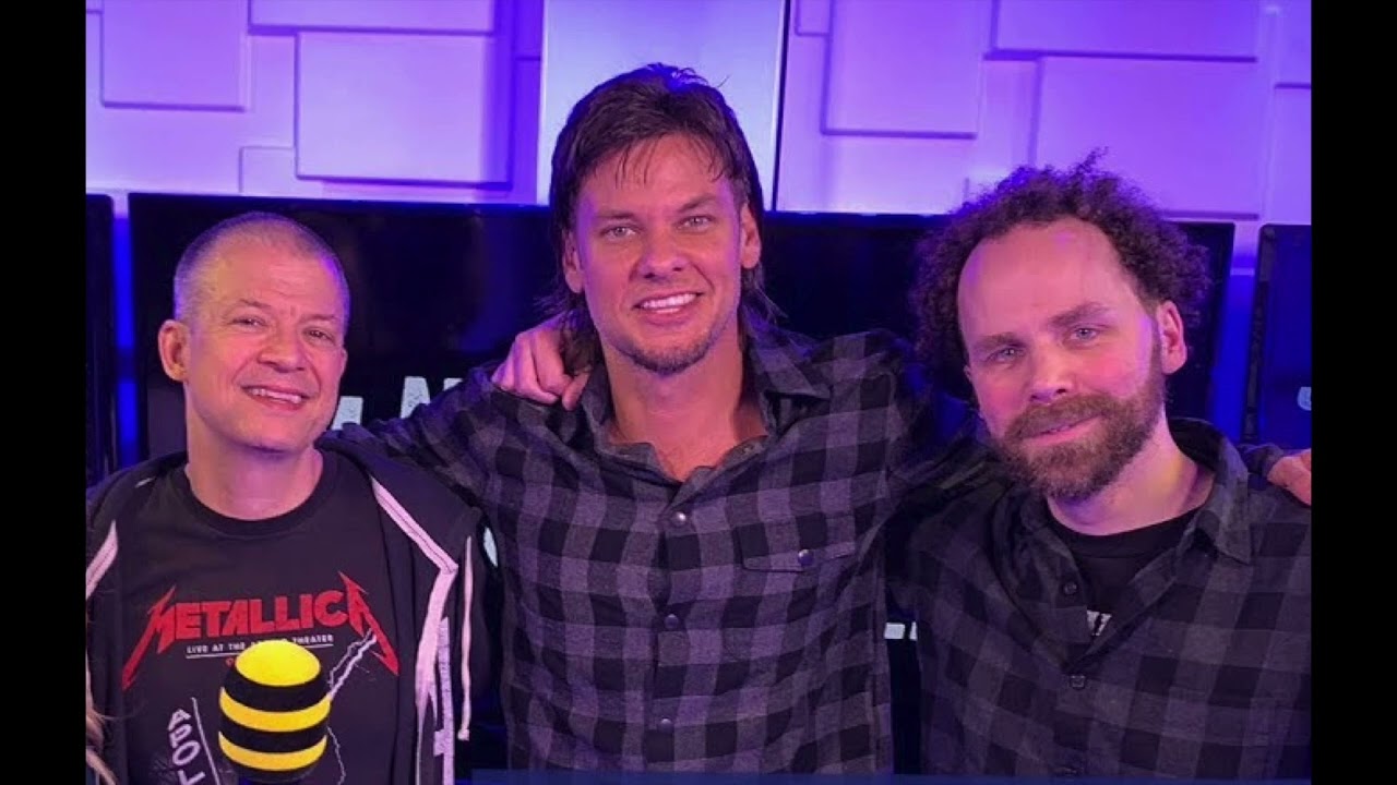 Jim & Sam - Dunkin Donuts Fire Revisited (Featuring Theo Von) auf YouTube ansehen Jim & Sam - Dunkin Donuts Fire Revisited (Featuring Theo Von) auf YouTube ansehen