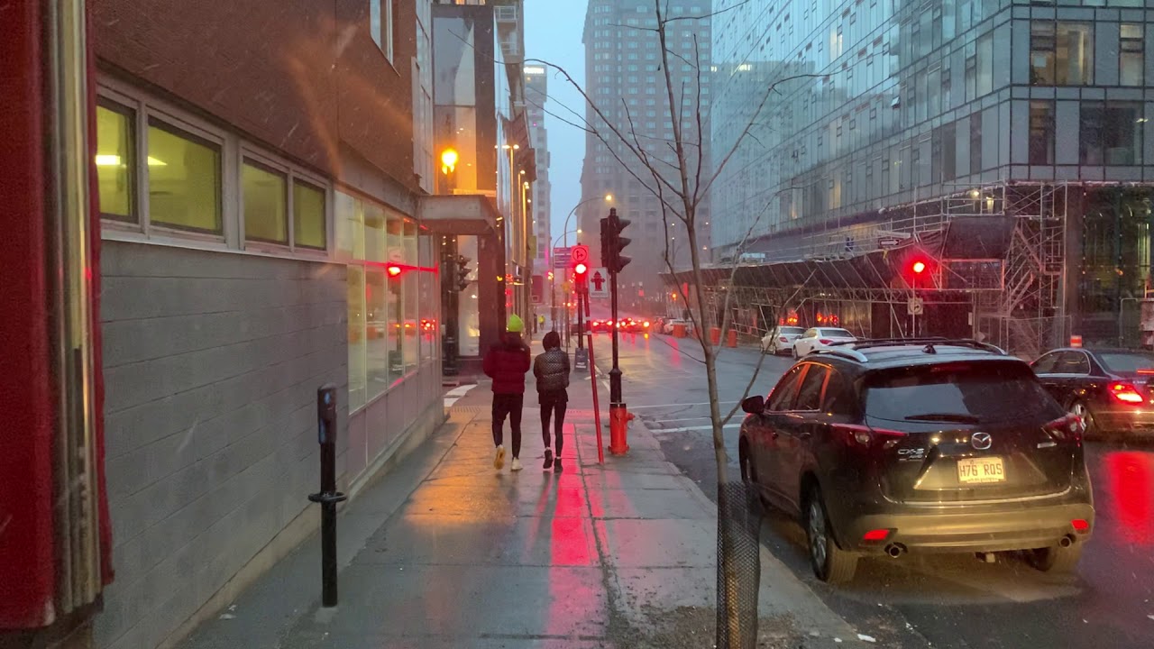 Montreal, First Widespread Snowfall - PART 1 || Winter 2020/2021 || Walking Tour Downtown Montreal