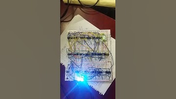 Display de 7 segmentos con 555,74293 y compuertas logicas