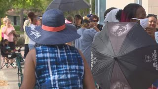 Huge crowds line up for BakerRipley Utility Assistance Drive
