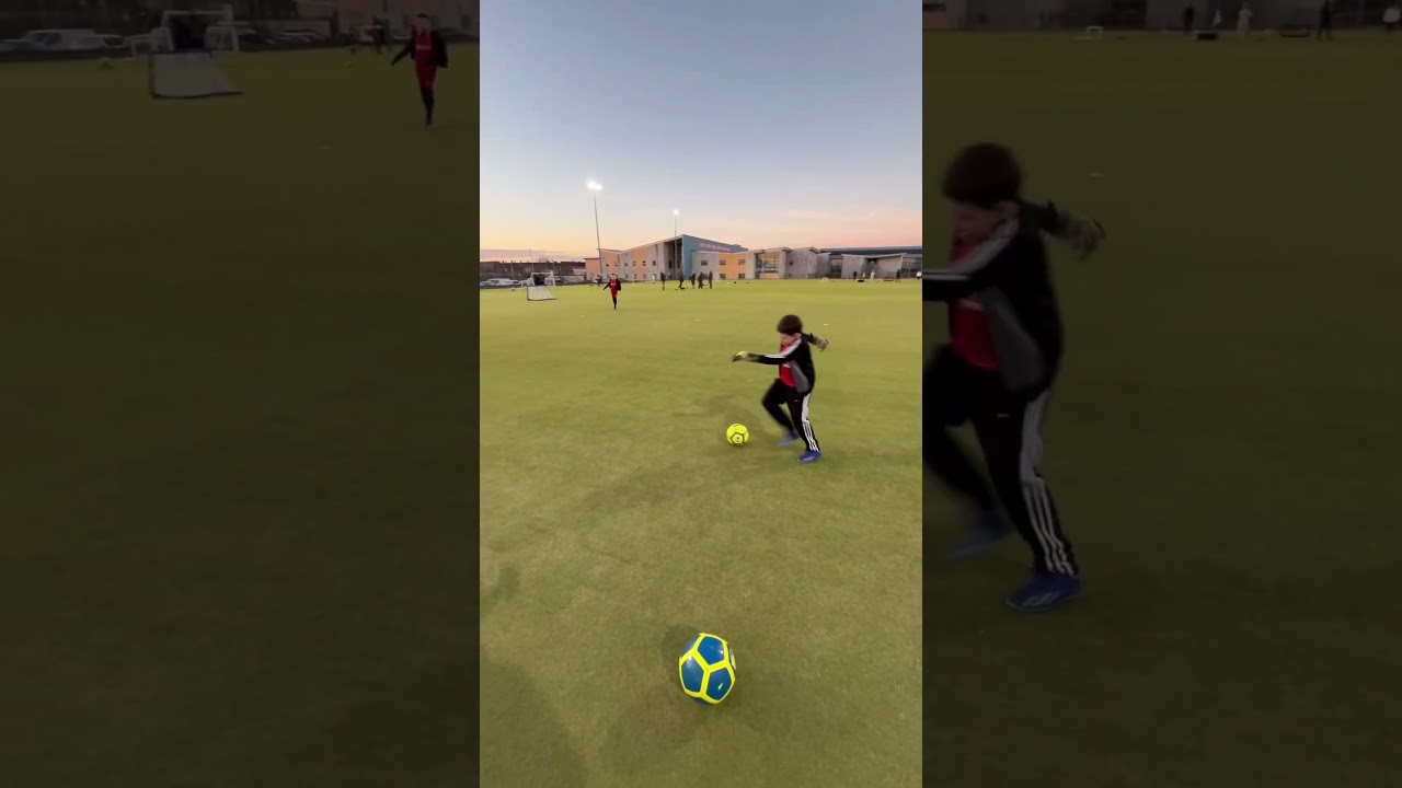 Football Dribble & Shoot 