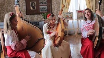 Young ukrainian girls playing the bandura