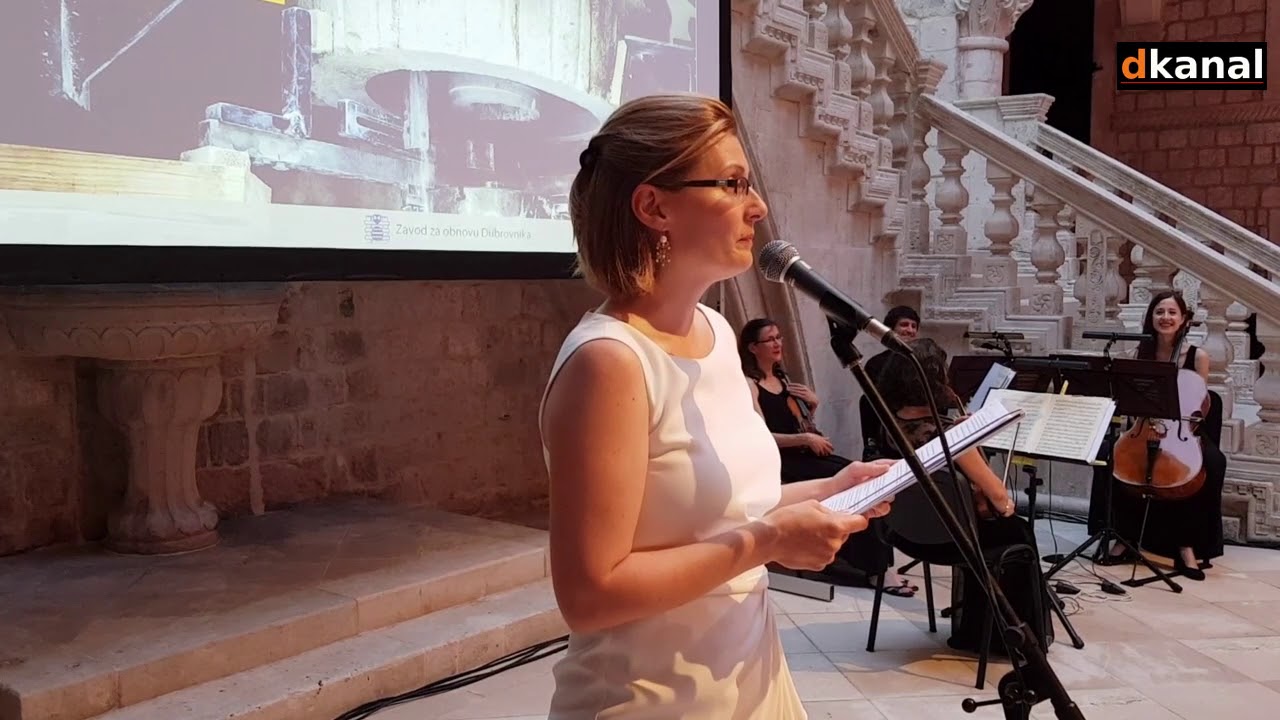 Dubrovnik - Obnovljen atrij Kneževoga dvora