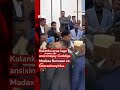Daawo: Muuqaal muujinayaa xildhibaan ka tirsan baarlamaanka Soomaaliya oo feeray sarkaal amni