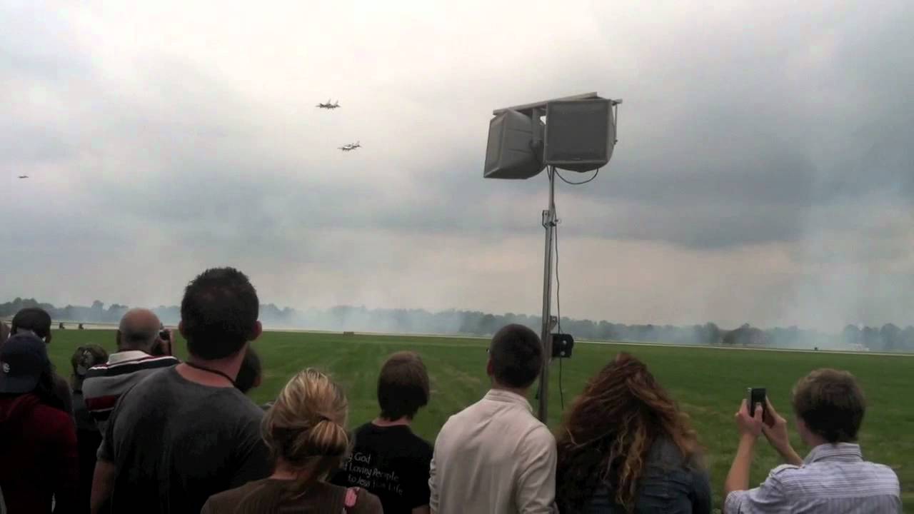 Thunderbirds Scott AFB Air Show YouTube