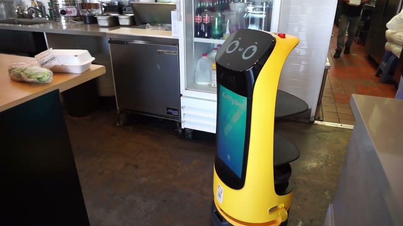 Navia Robotics - Kettybot bringing delicious eats and drinks at Pho Legend