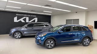 LIVE: 2022 Kia Sorento PHEV vs. 2022 Kia Niro PHEV!