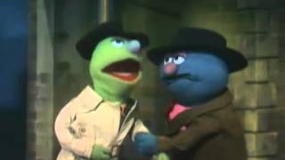 Clic Sesame Street Lefty Recites The Alphabet