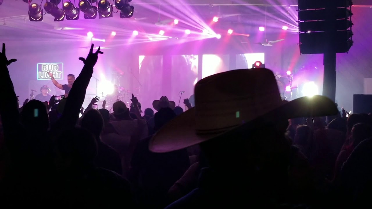 Siggno - Mama  Ft. Bend County Fairgrounds Rosenberg, Tx