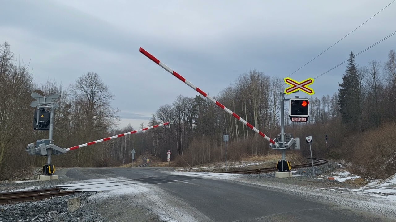 Železniční přejezd Milotice nad Opavou 2