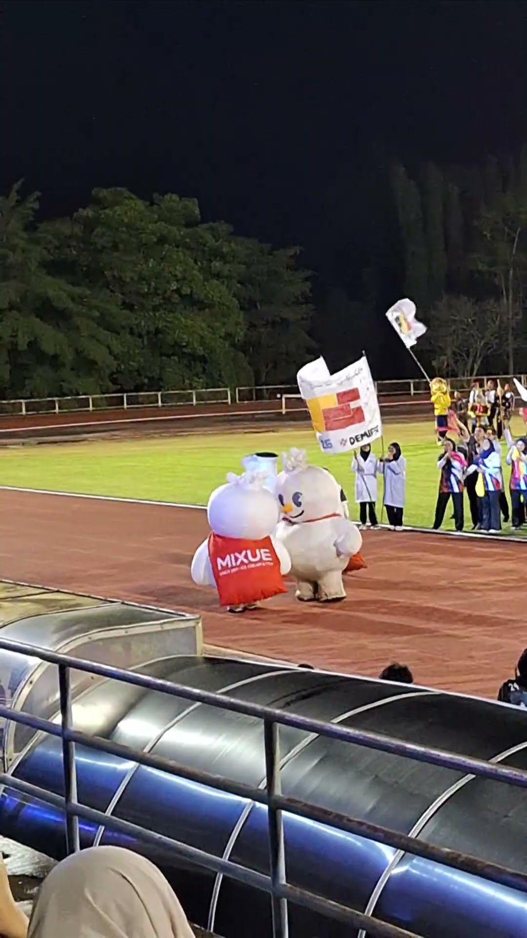 Ice Cream Mascot Does Headstand || ViralHog