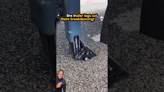 Bro trailer legs out there breakdancing! 🕺💀 #cdl #driver #trucking #trailer