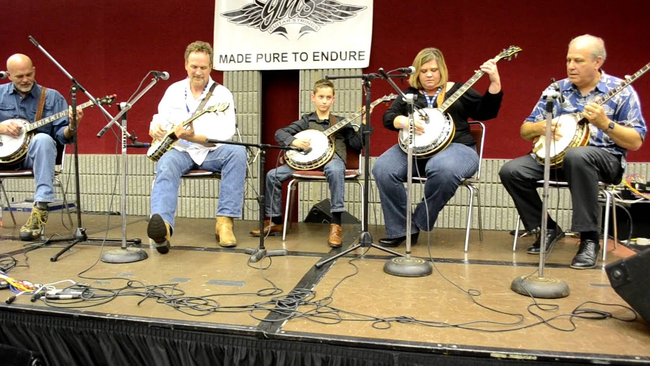 CRIPPLE CREEK performed by IBMA 2012 BANJO MASTERS.#4