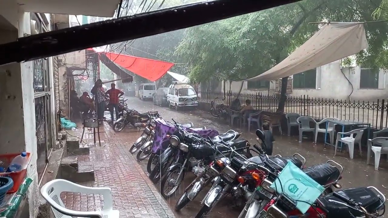 Tea at Chae Dhaba Central Flats Lahore in Rains