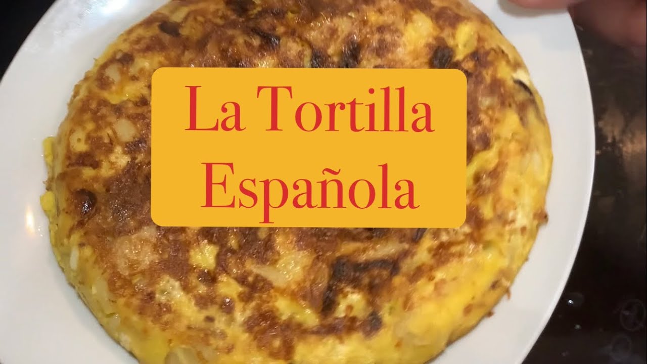 La Tortilla Española : The Spanish Omlette / Lodge Carbon Steel Skillet. 