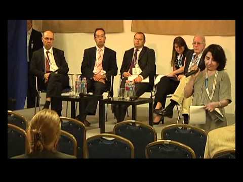 (2/2) How to assemble a successful consortium - Round Table discussion.mov