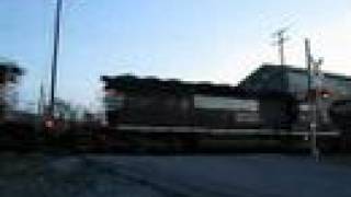 Norfolk Southern 10N Powers Up With Heavy Train