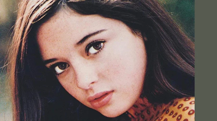 13 Sweet Photos of Angela Cartwright