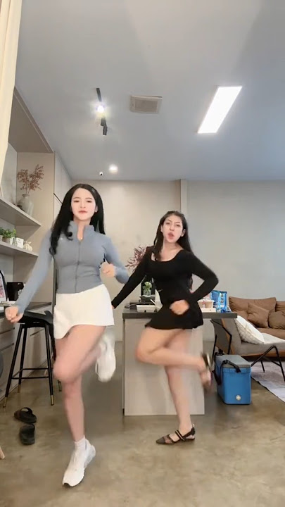 Bella bonita bersama chika ikuti trend joget viral ngeng ngeng #dennycaknan #bellabonita