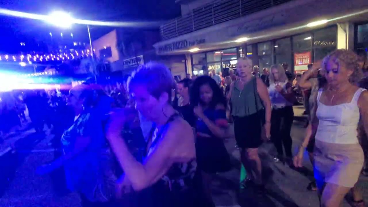 Cupid's "Cupid Shuffle" line dance @ @ Fishtales on 33rd (11.01.2026).