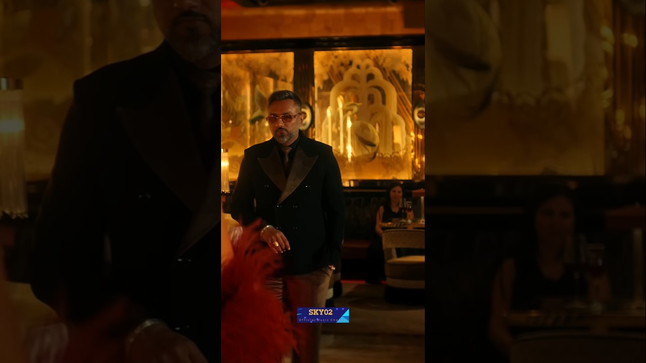 Yo Yo Honey Singh - MASHOOQA  (Lyrics Video) ft. Pho 