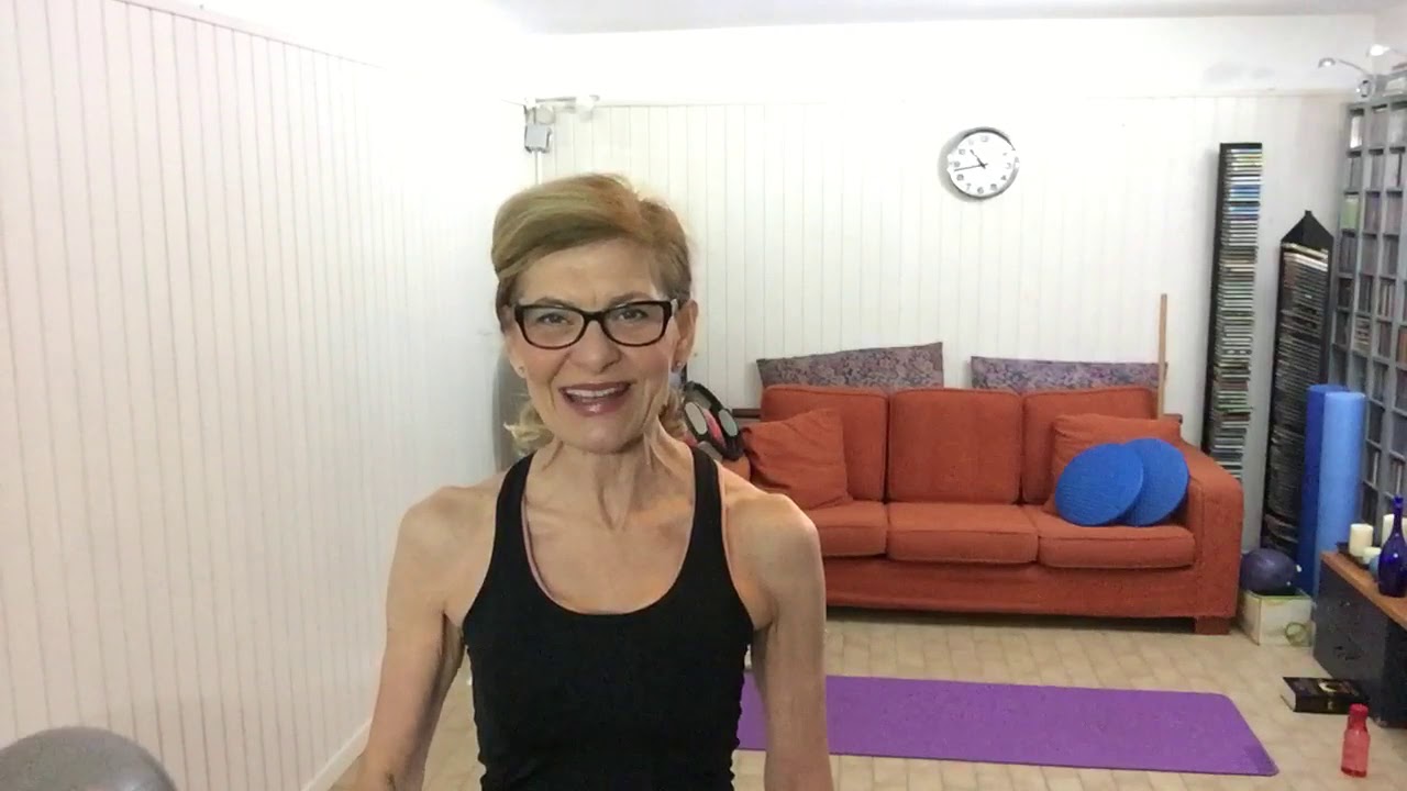 LEZIONE DI POSTURALE con il... MURO - Simona Serizzi