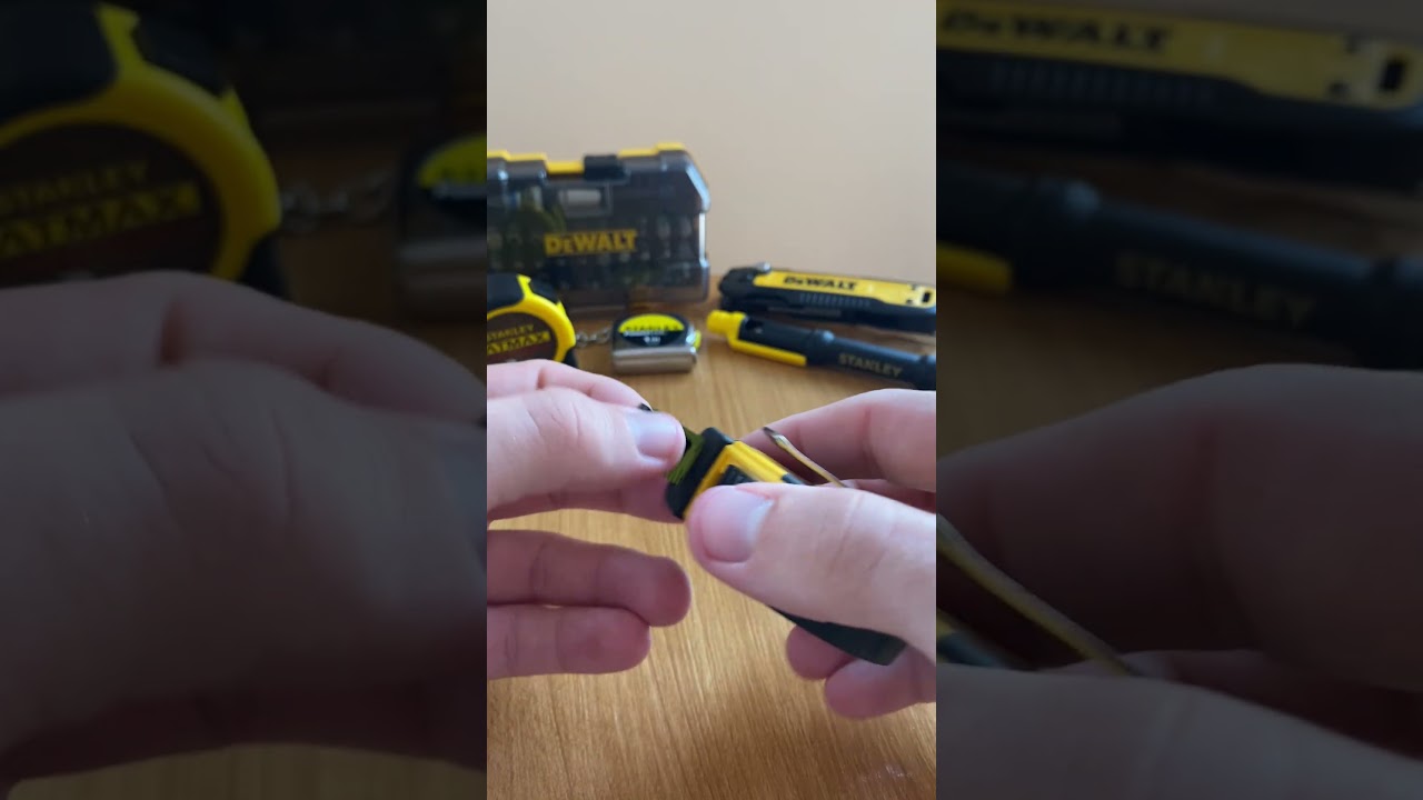 DEWALT 3m DWHT36098-1 Tape Measure