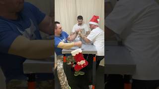 Любительский армрестлинг #armwrestling #kingofthetable #eastvswest #армрестлинг #всратлет