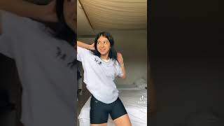 Tiktok Becca Dançando