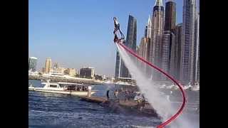 Fliegen mit Wasserstrahlantrieb bei Parachuting World Championship Dubai, Jetlev-Flyer