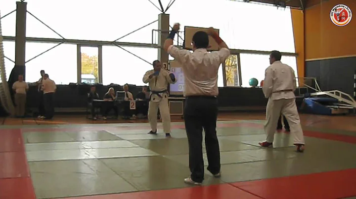 DHM2010 6231 Robert Howald (MD) vs. Jens Rechtenba...