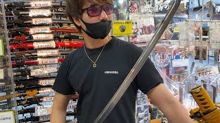 浅草で刀買いました - YouTube