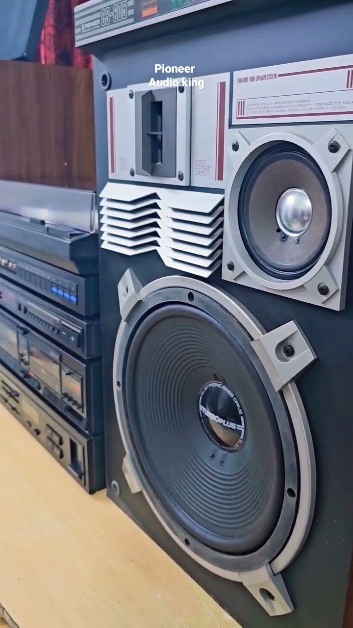 pioneer sa-960 amp pioneer cs-605 speakers. antique shop India