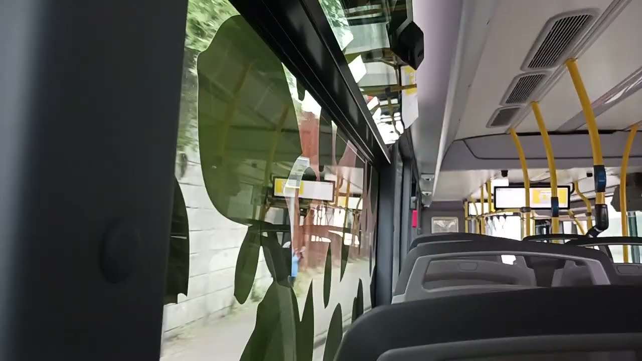 [De Lijn] Crossway LE Elec sur la ligne 20 entre Gent Sint-Pietersstation et Gentbrugge Pêcherstraat