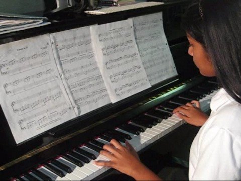 Lydia James (13) Playing Canon in D - Piano