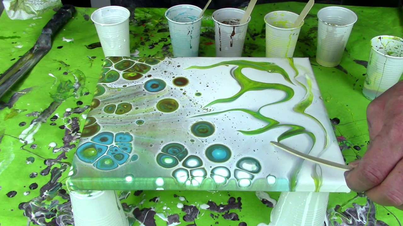 Налейте акрил (412) с салфеткой и воронкой 😍