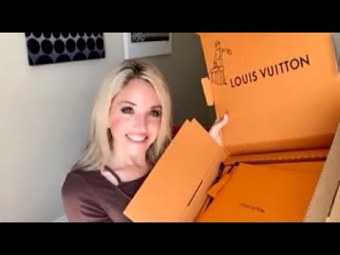 Hello, lvoes! It's time I unbox this beautiful piece from @louisvuitto