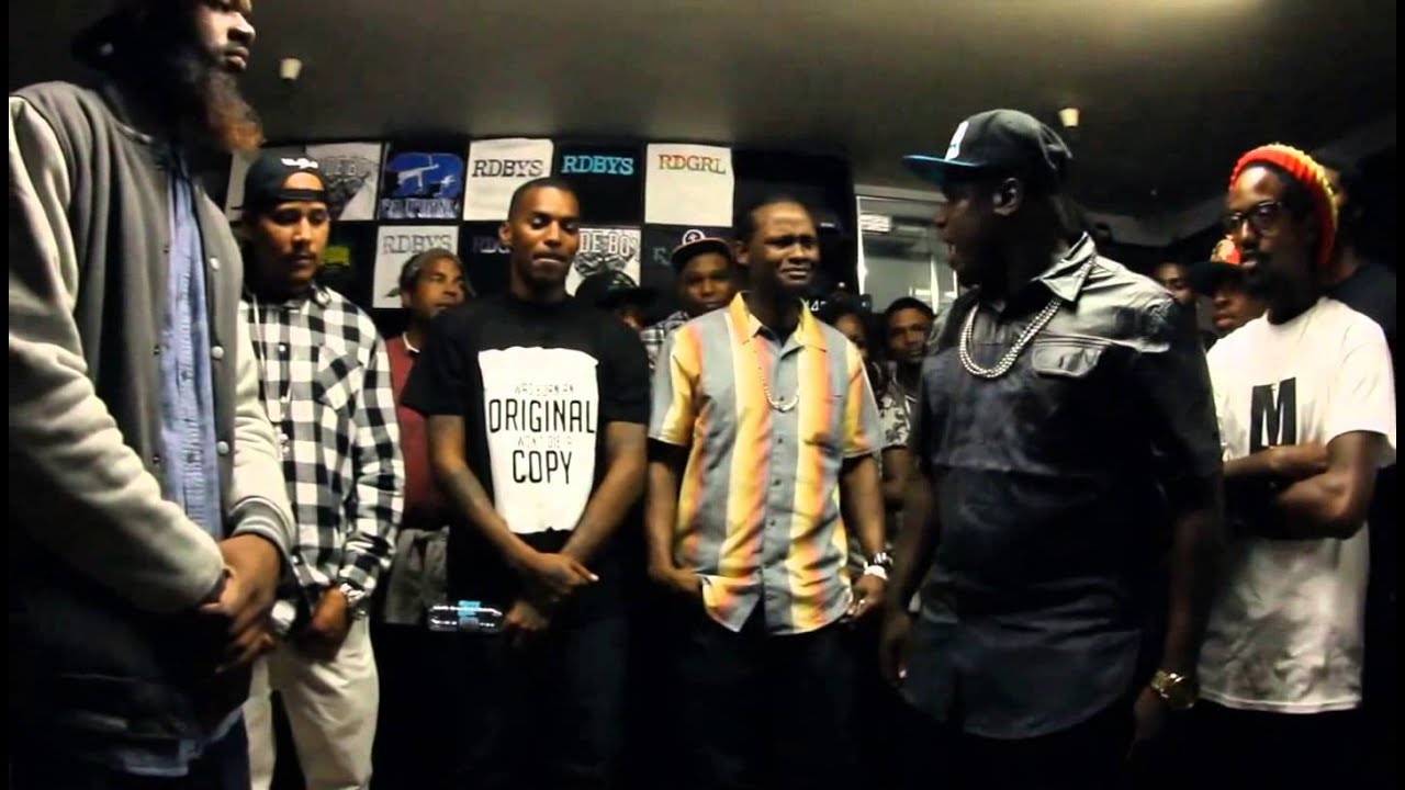 THE RIOT Rap Battles - L.I. The Mayor vs Yung Hectek - YouTube