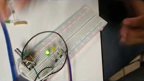 Practicas Arduino Potenciometro con 3 LED